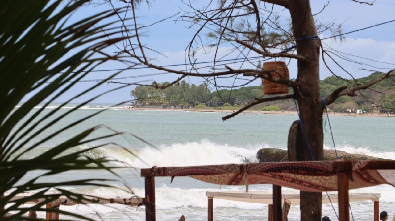 Watermusic Arugam Bay Hotel Bagian luar foto